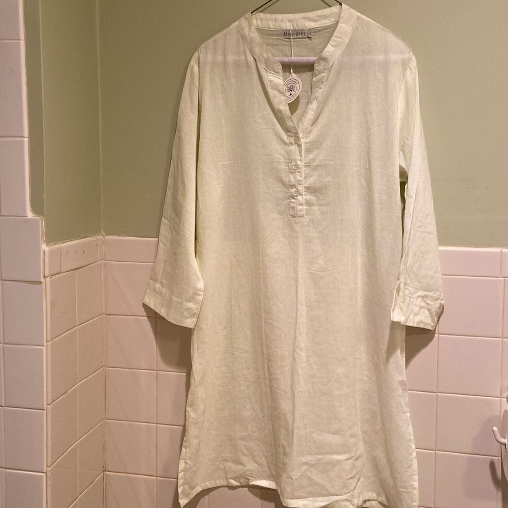 🌸Mahogany Casey Tunic size large